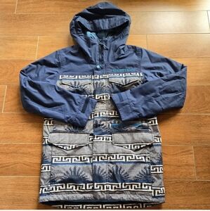 Burton Dhaka Living Lining Jacket Mens Small Covert Insulated Thermolite Aztec